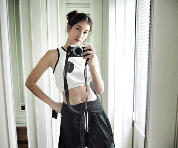 บ้านดาราไทย มิ้นต์ ชาลิดา บ้านดาราไทย มิ้นต์ ชาลิดา