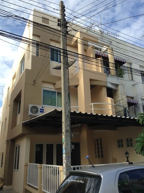 รีโนเวททาวน์เฮ้าส์ รีโนเวททาวน์เฮ้าส์