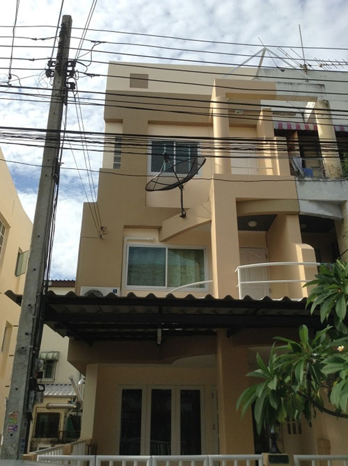 รีโนเวททาวน์เฮ้าส์ รีโนเวททาวน์เฮ้าส์
