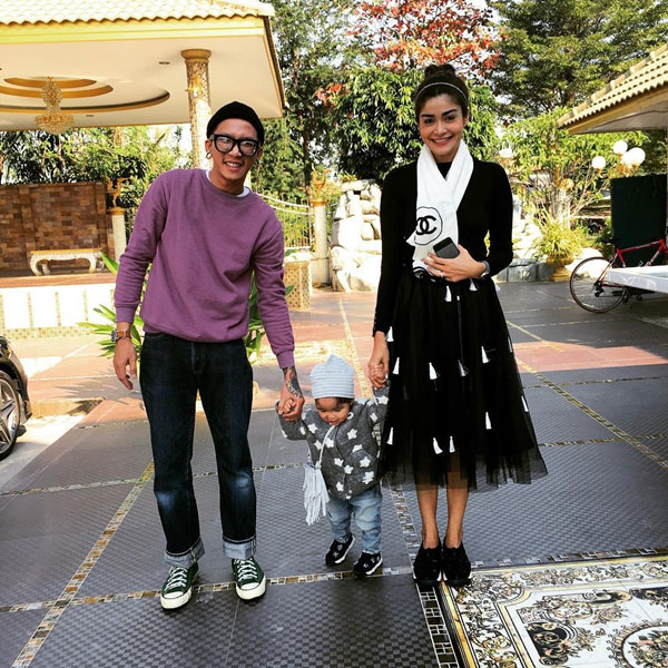 บ้านดาราตลก บ้านดาราตลก