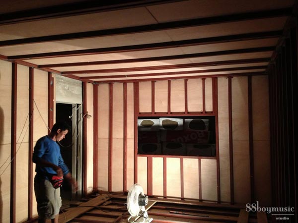 ตกแต่งห้องซ้อมดนตรี ตกแต่งห้องซ้อมดนตรี