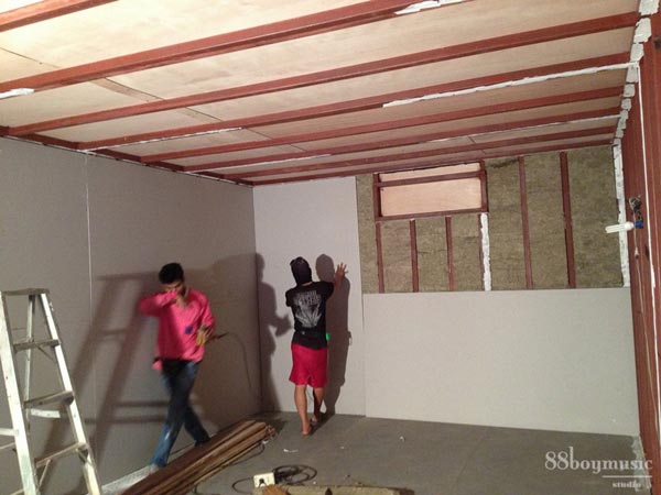 ตกแต่งห้องซ้อมดนตรี ตกแต่งห้องซ้อมดนตรี