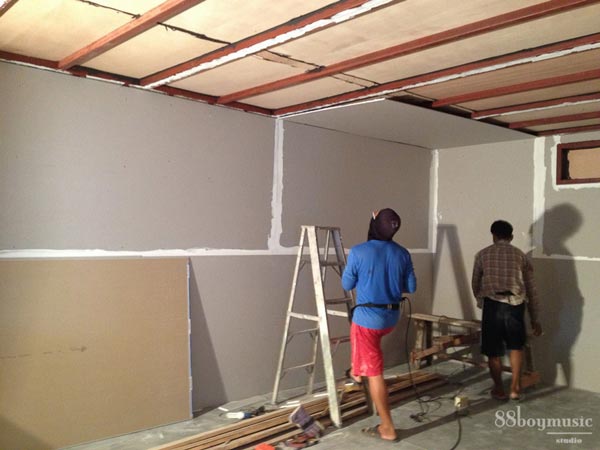 ตกแต่งห้องซ้อมดนตรี ตกแต่งห้องซ้อมดนตรี