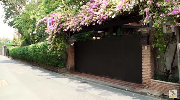 บ้านนักร้องไทย บ้านนักร้องไทย