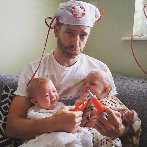 ชมภาพสุดเรียลของ คุณพ่อกับลูกสาวทั้ง 4 ชมภาพสุดเรียลของ คุณพ่อกับลูกสาวทั้ง 4