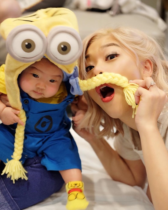 น้องเป่าเปา สาวน้อยบางพลี เจอคุณแม่กุ๊บกิ๊บจับแต่งตัวไม่ซ้ำวัน น่าเอ็นดูมาก น้องเป่าเปา สาวน้อยบางพลี เจอคุณแม่กุ๊บกิ๊บจับแต่งตัวไม่ซ้ำวัน น่าเอ็นดูมาก