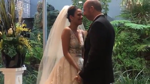 ลูกแก้ว พี่สาว ขวัญ อุษามณี ลูกแก้ว พี่สาว ขวัญ อุษามณี