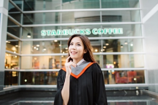 ดารารับปริญญามหาวิทยาลัยศรีนครินทรวิโรฒ ดารารับปริญญามหาวิทยาลัยศรีนครินทรวิโรฒ