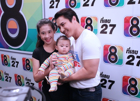 เอ พศิน ครอบครัว เอ พศิน ครอบครัว