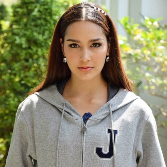 แคท เซฟฟานี่ อาวะนิค แคท เซฟฟานี่ อาวะนิค