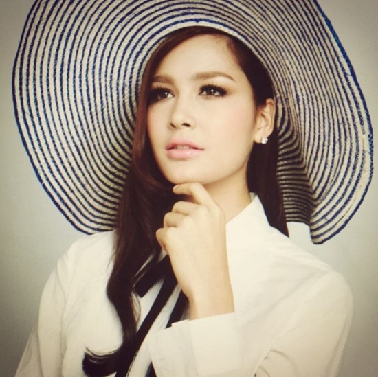 แคท เซฟฟานี่ อาวะนิค แคท เซฟฟานี่ อาวะนิค