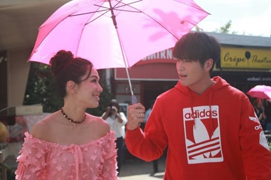 จอย รินลณี อาเล็ก ธีรเดช จอย รินลณี อาเล็ก ธีรเดช