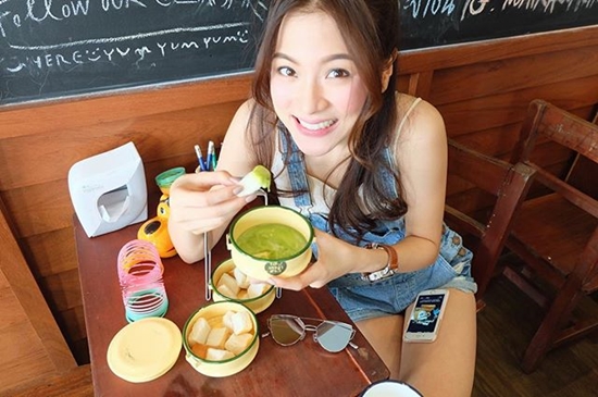 ใบเฟิร์น พิมพ์ชนก ใบเฟิร์น พิมพ์ชนก