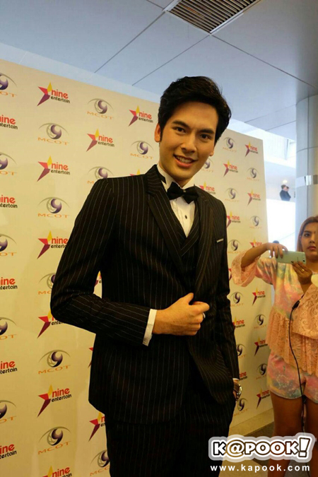 บอม ธนิน บอม ธนิน