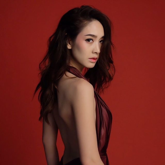 มิน พีชญา มิน พีชญา