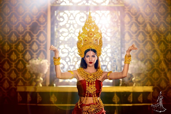 แนท อนิพรณ์ แนท อนิพรณ์