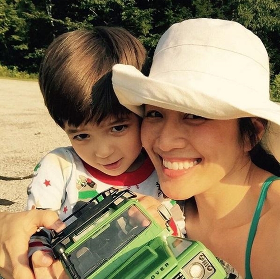 น้ำฝน โกมลฐิติ น้ำฝน โกมลฐิติ