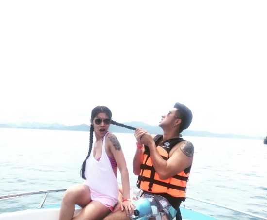 บอล เชิญยิ้ม บอล เชิญยิ้ม