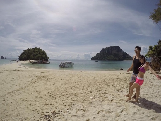 บอล เชิญยิ้ม บอล เชิญยิ้ม