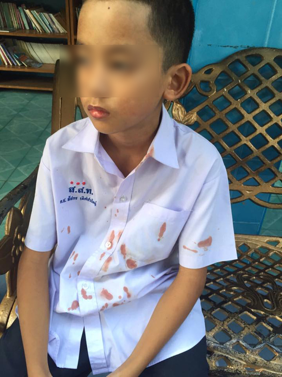 ครูตีนักเรียน ครูตีนักเรียน