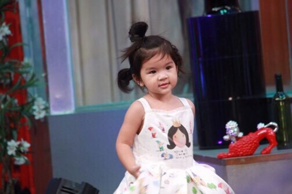 แม่โบว์ พา น้องมะลิ โชว์ความน่ารัก โบว์ แวนด้า น้องมะลิ