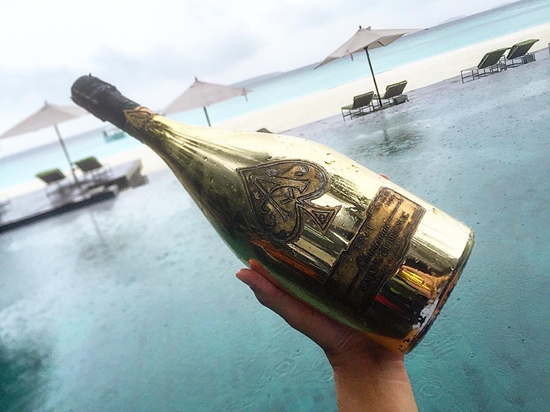 ไฮโซแชมป์ แฟนเจนี่ เจนิลา ไฮโซแชมป์ แฟนเจนี่ เจนิลา