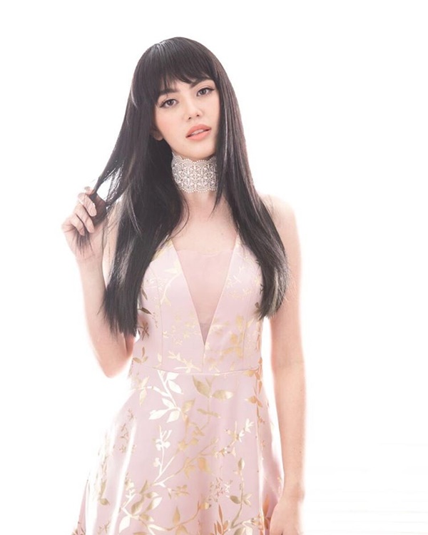 ใหม่ ดาวิกา ใหม่ ดาวิกา