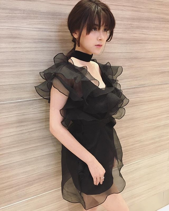 ใบเฟิร์น พิมพ์ชนก ใบเฟิร์น พิมพ์ชนก