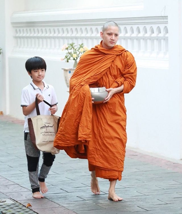 กอล์ฟ พิชญะ กอล์ฟ พิชญะ