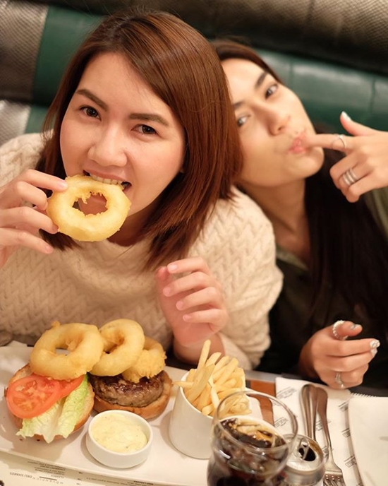 คิมเบอร์ลี่ นุ่ม ผู้จัดการส่วนตัว คิมเบอร์ลี่ นุ่ม ผู้จัดการส่วนตัว