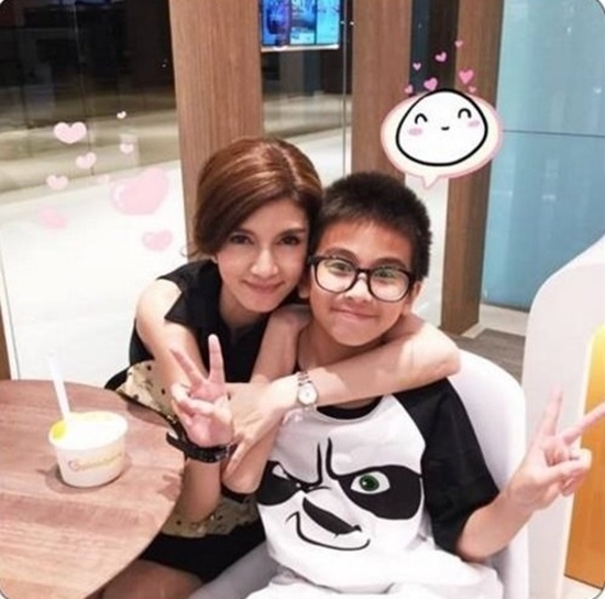 โบว์ แวนด้า น้องมะลิ พาขวัญ โบว์ แวนด้า น้องมะลิ พาขวัญ