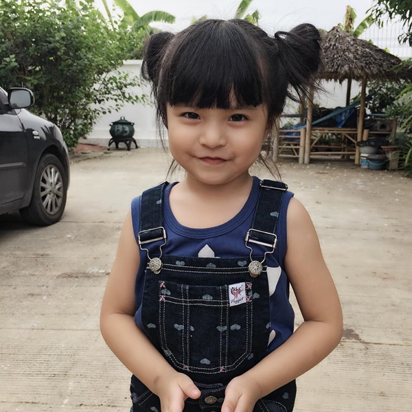 น้องฮานะ หรือ น้องอ้อย น้องฮานะ หรือ น้องอ้อย