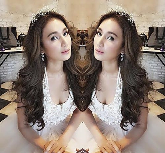 เนย โชติกา ไฮโซอาร์ม เนย โชติกา ไฮโซอาร์ม