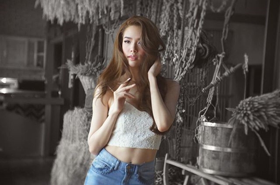 เกรซ กาญจน์เกล้า เกรซ กาญจน์เกล้า