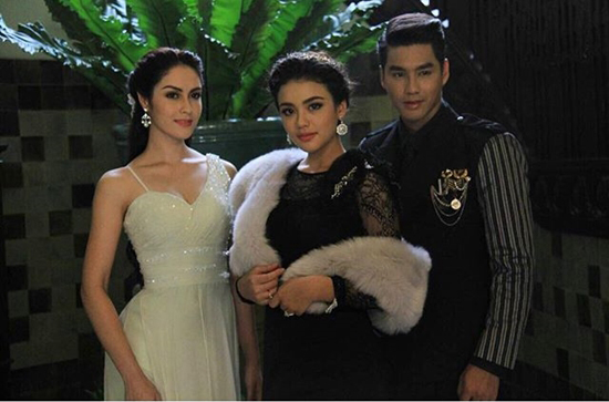 ดาวหลงฟ้า ภูผาสีเงิน ดาวหลงฟ้า ภูผาสีเงิน
