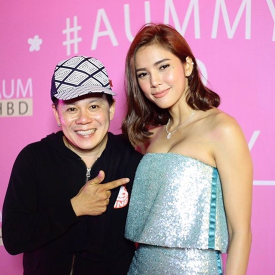 อุ้ม ลักขณา เสนาหอย อุ้ม ลักขณา เสนาหอย