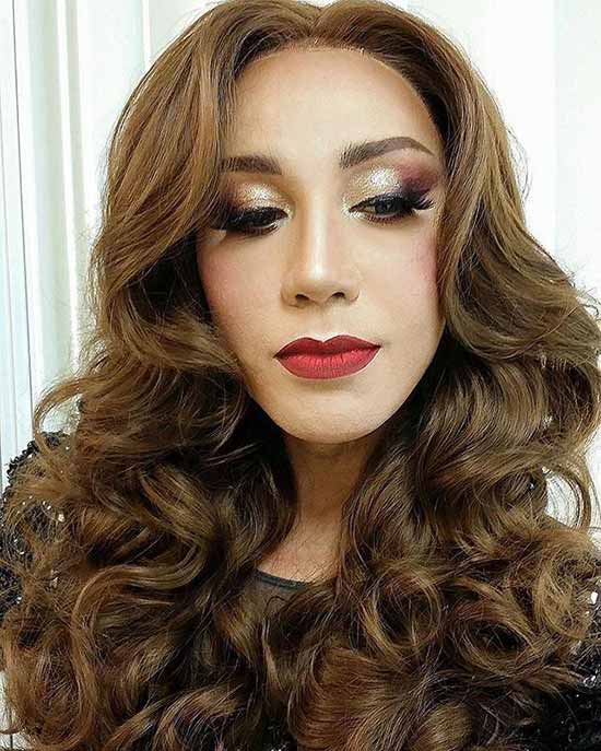 มัม ลาโคนิคส์ มัม ลาโคนิคส์