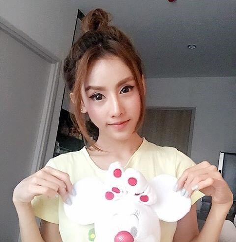 แพร วรภร แพร วรภร