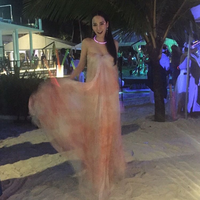 อั้ม ชมพู่ อั้ม ชมพู่