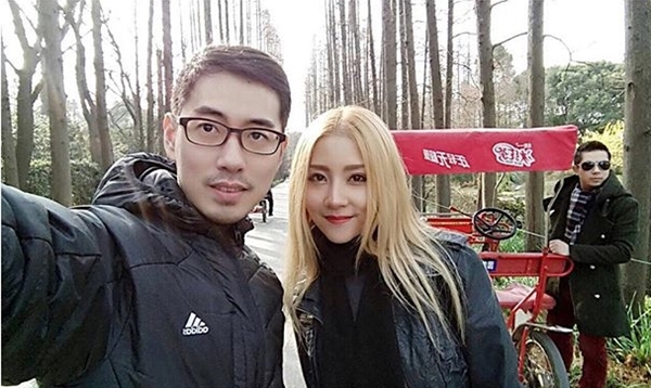 เนย หมอยู เนย หมอยู