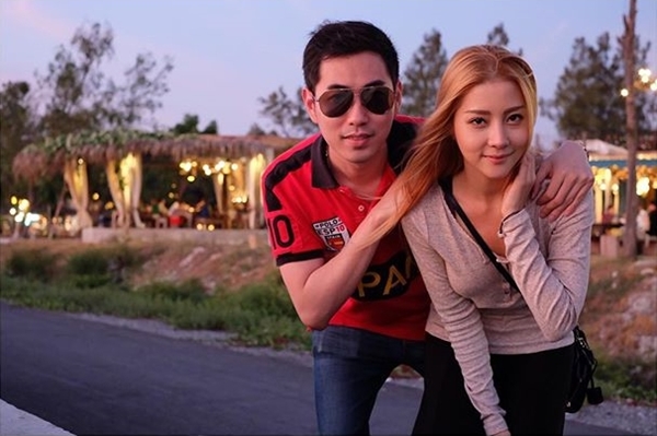 เนย หมอยู เนย หมอยู