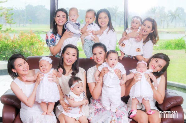 ผู้ประกาศข่าวอุ้มลูกถ่ายแบบ ผู้ประกาศข่าวอุ้มลูกถ่ายแบบ