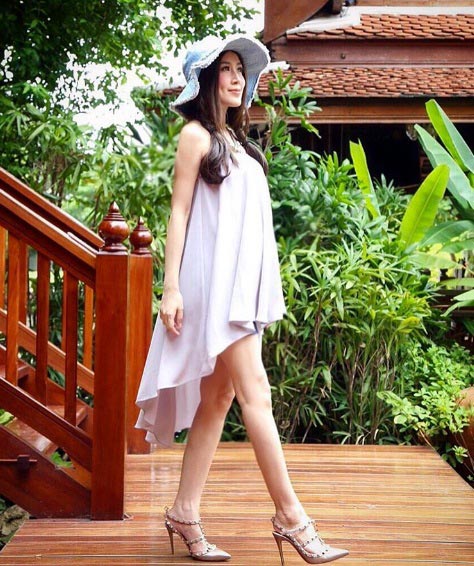 เอิร์น จิรวรรณ เอิร์น จิรวรรณ