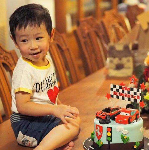 เอิร์น จิรวรรณ เอิร์น จิรวรรณ