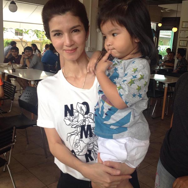 น้องมะลิ น้องมะลิ