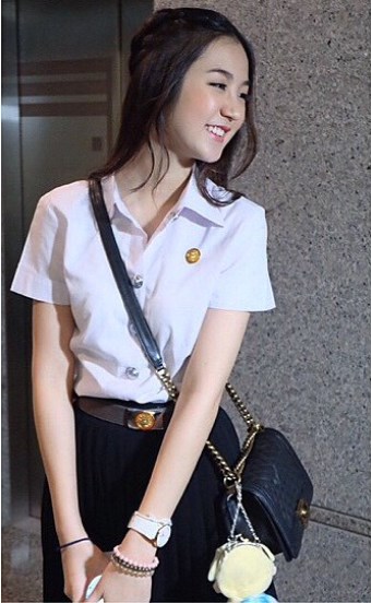 ดาราชุดนักศึกษา ดาราชุดนักศึกษา