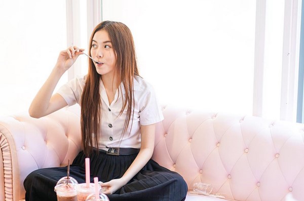 ดาราชุดนักศึกษา ดาราชุดนักศึกษา