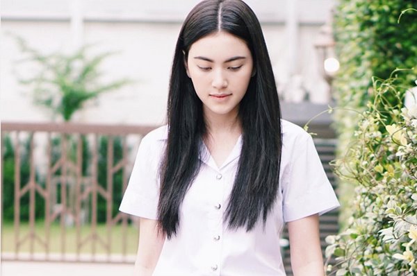 ดาราชุดนักศึกษา ดาราชุดนักศึกษา