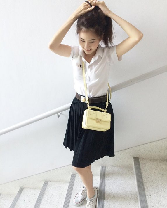 ดาราชุดนักศึกษา ดาราชุดนักศึกษา