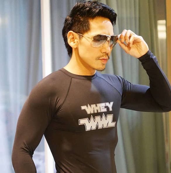 ดีเจเพชรจ้า ดีเจเพชรจ้า